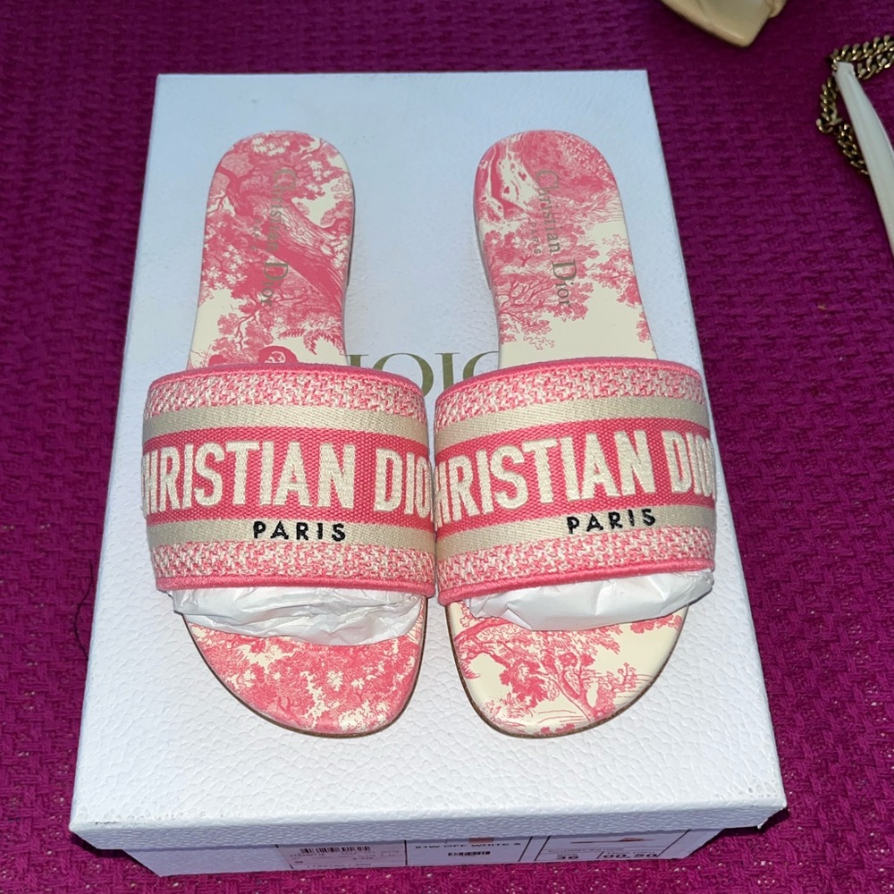 Brand new pink dior dway slides